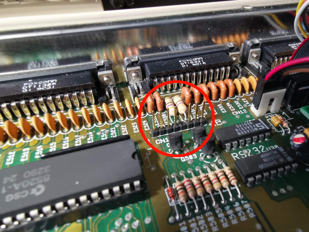 Amiga 500 keyboard connector pins