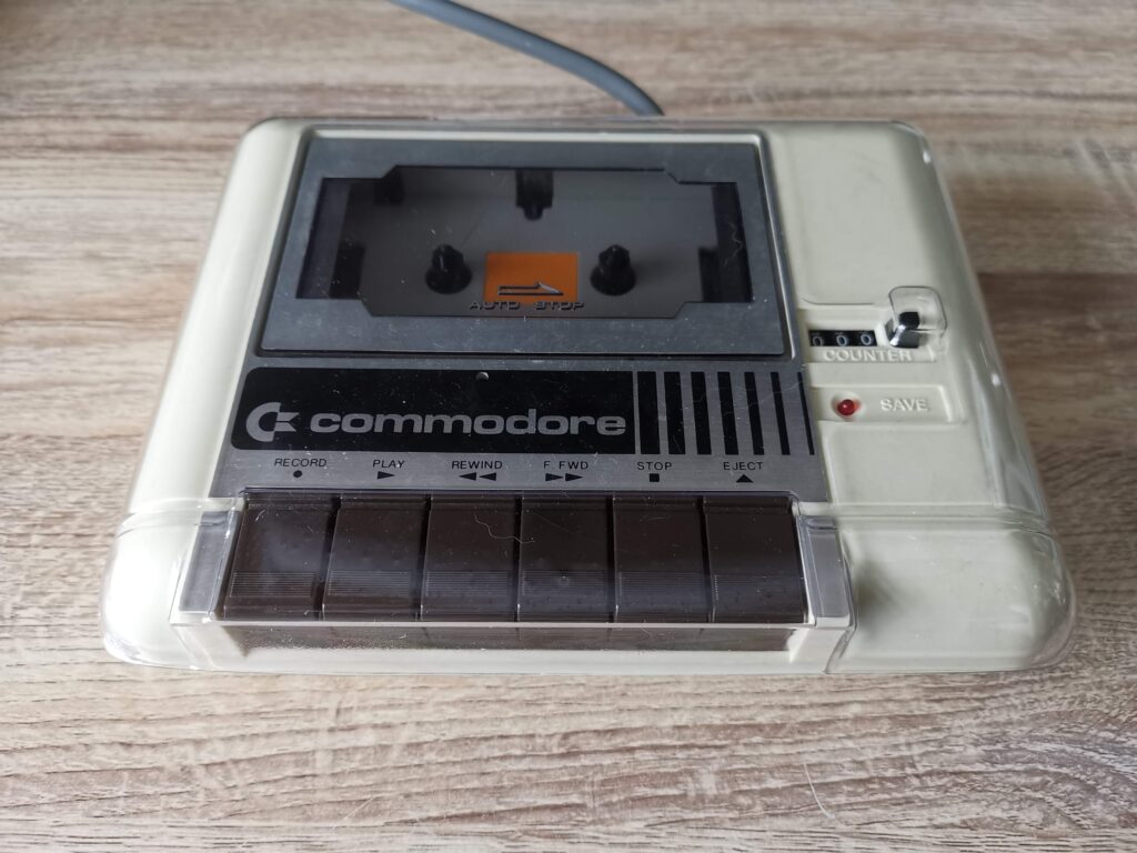 Commodore Altai PM-4401C Cassette Unit for Commodore 64/VIC-20 Operating Instructions 